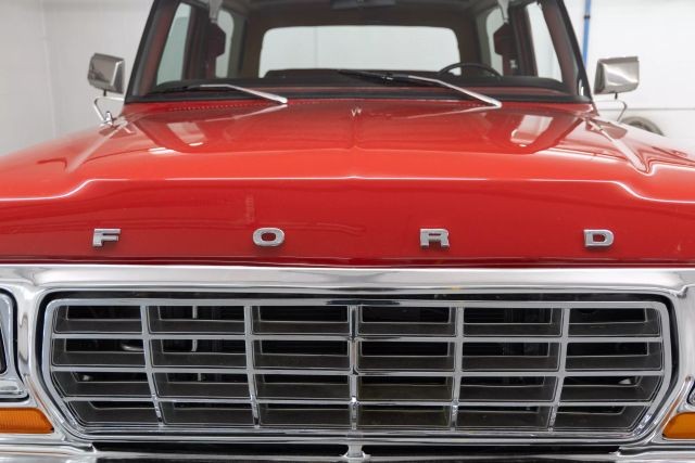 Ford-Bronco-1979-SUV-4