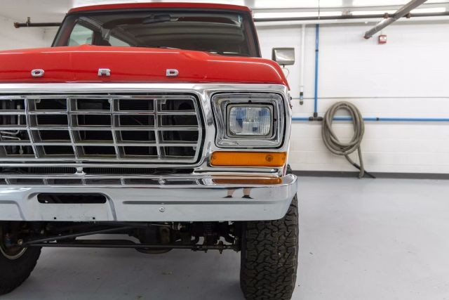 Ford-Bronco-1979-SUV-5