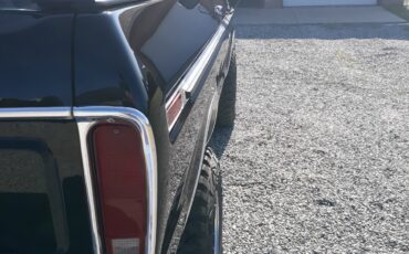 Ford-Bronco-1979-SUV-5