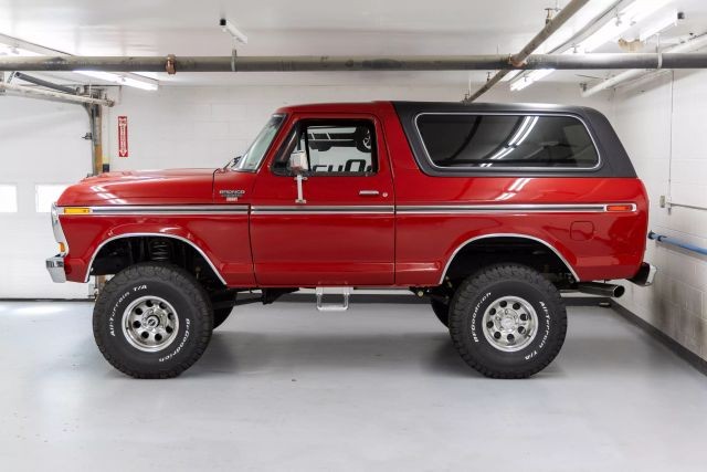 Ford-Bronco-1979-SUV-6