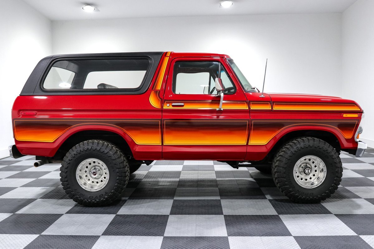 Ford-Bronco-1979-SUV-7