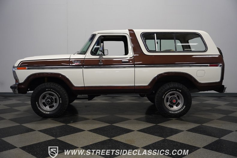 Ford-Bronco-1979-White-Tan-14