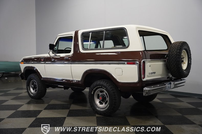 Ford-Bronco-1979-White-Tan-16