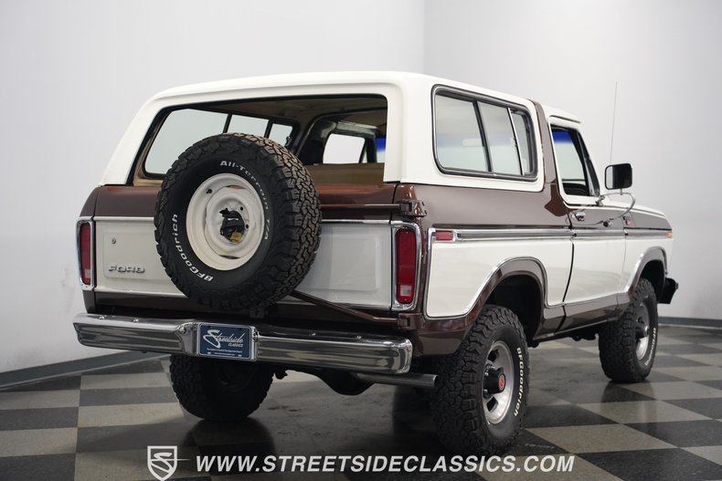 Ford-Bronco-1979-White-Tan-19