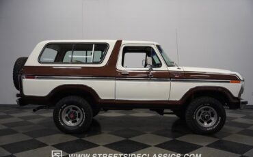 Ford-Bronco-1979-White-Tan-22