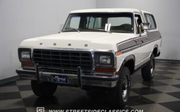 Ford-Bronco-1979-White-Tan-26