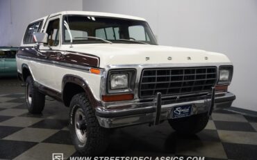 Ford-Bronco-1979-White-Tan-27