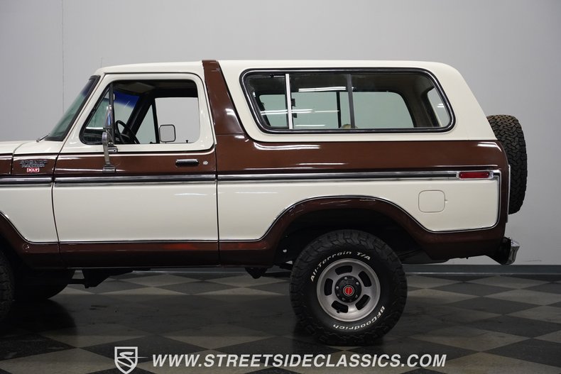 Ford-Bronco-1979-White-Tan-33