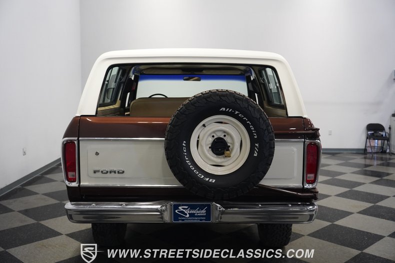 Ford-Bronco-1979-White-Tan-34