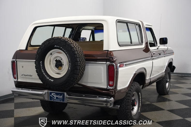 Ford-Bronco-1979-White-Tan-35
