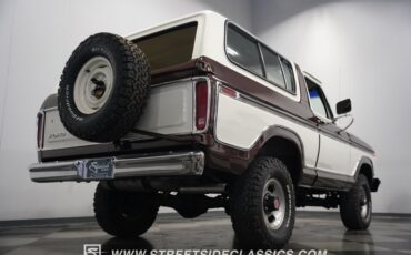 Ford-Bronco-1979-White-Tan-37