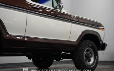 Ford-Bronco-1979-White-Tan-38