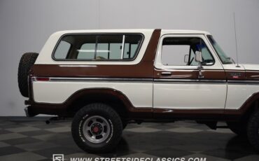 Ford-Bronco-1979-White-Tan-39