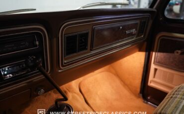 Ford-Bronco-1979-White-Tan-4