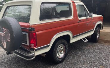 Ford-Bronco-1982-SUV-2