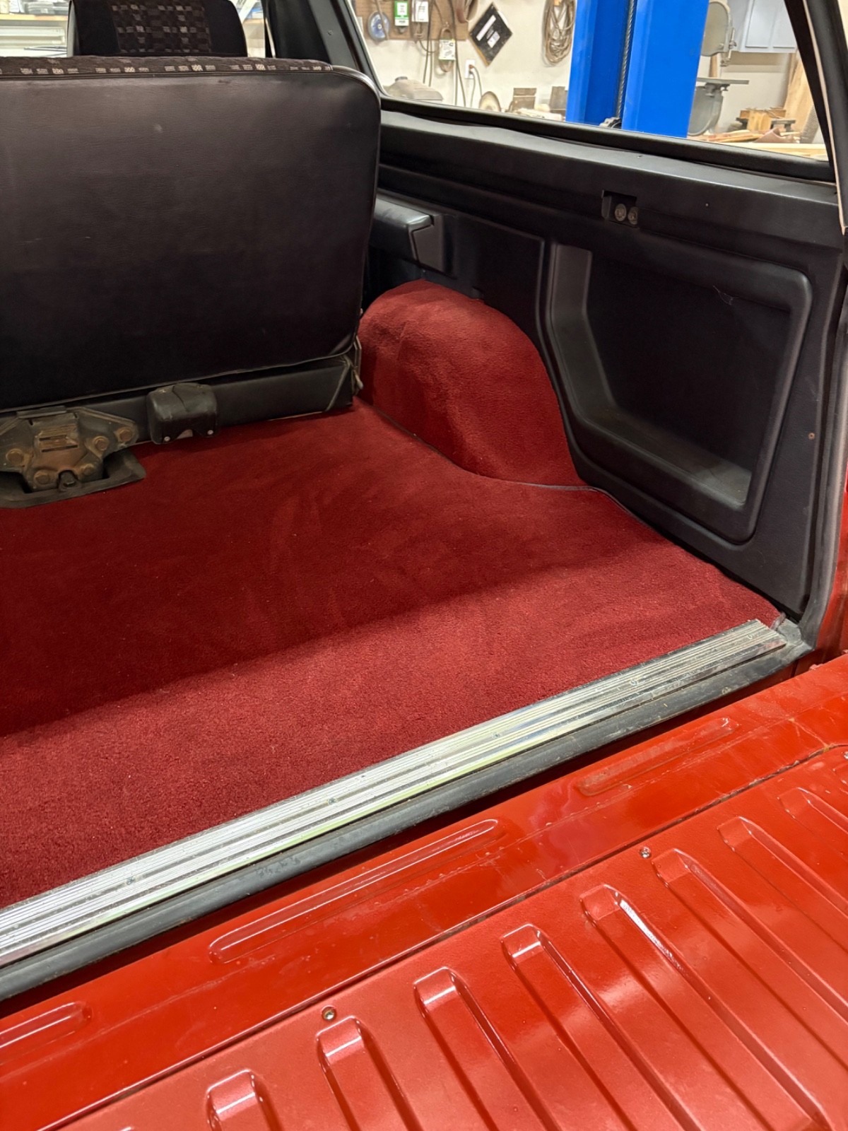 Ford-Bronco-1982-SUV-22