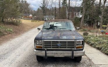 Ford-Bronco-1983-Blue-18