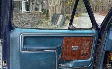 Ford-Bronco-1983-Blue-8