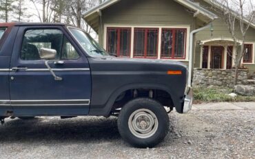 Ford-Bronco-1983-Blue-9