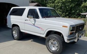 Ford-Bronco-1984