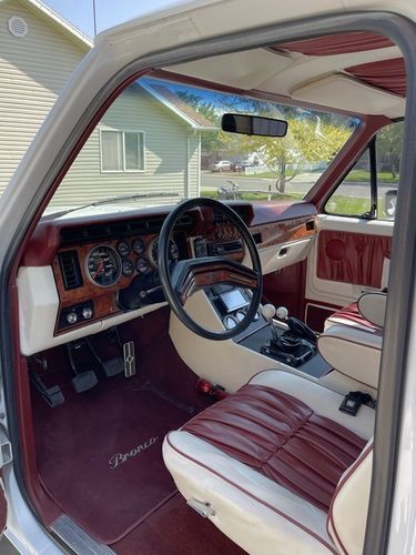 Ford-Bronco-1984-4
