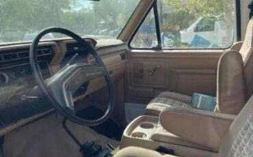 Ford-Bronco-1984-Custom-9