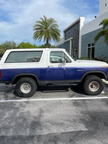 Ford-Bronco-1984-Custom