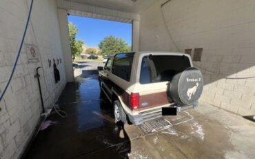 Ford-Bronco-1984-Two-Tone-Tan-5
