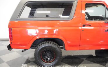 Ford-Bronco-1985-Red-Black-15