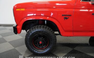 Ford-Bronco-1985-Red-Black-30