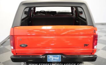 Ford-Bronco-1985-Red-Black-39