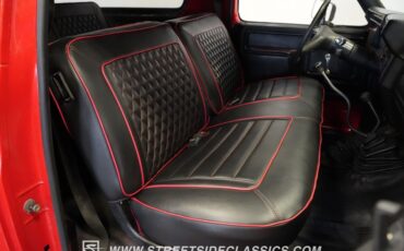 Ford-Bronco-1985-Red-Black-4