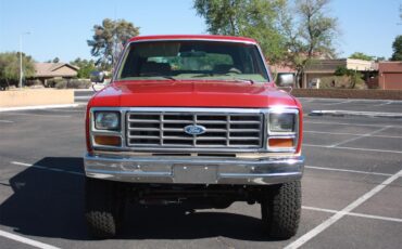 Ford-Bronco-1985-Red-and-Tan-Tan-1