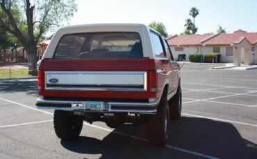 Ford-Bronco-1985-Red-and-Tan-Tan-25