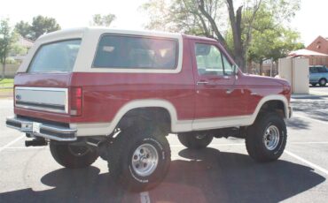 Ford-Bronco-1985-Red-and-Tan-Tan-3
