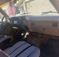 Ford-Bronco-1986-10