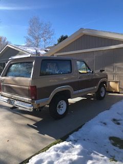 Ford-Bronco-1986-4