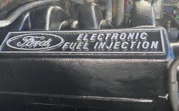 Ford-Bronco-1986-Black-5