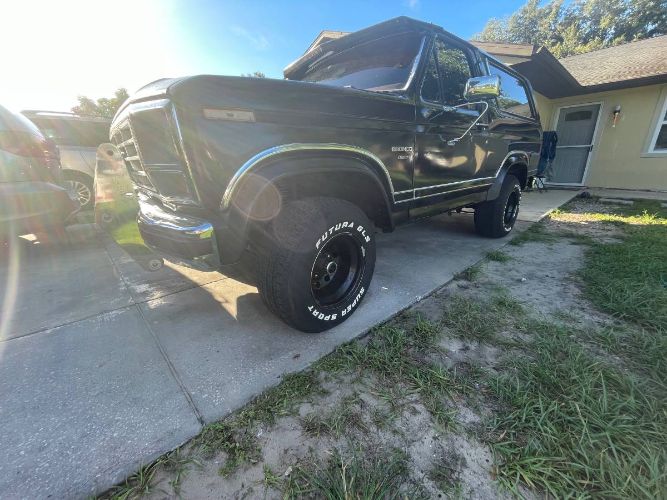 Ford-Bronco-1986-Black-8