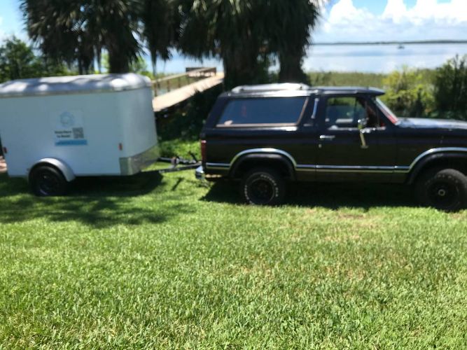 Ford-Bronco-1986-Black-9