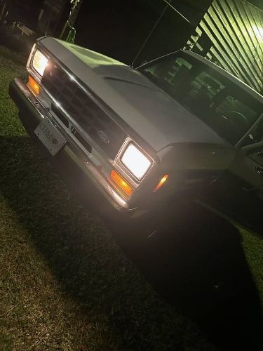 Ford-Bronco-1986-Custom-3
