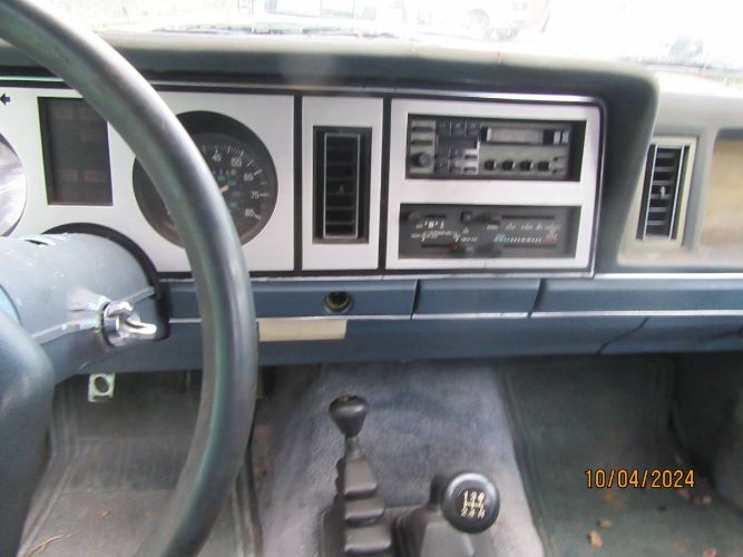 Ford-Bronco-1986-Silver-12