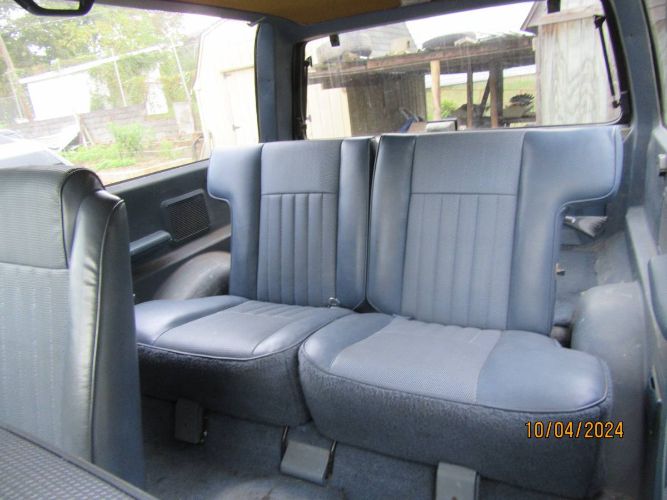 Ford-Bronco-1986-Silver-15