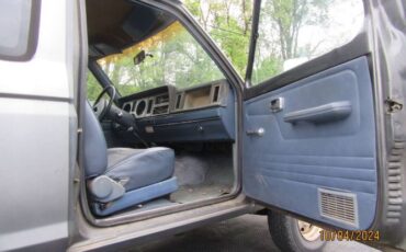 Ford-Bronco-1986-Silver-16