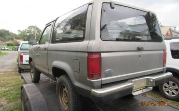 Ford-Bronco-1986-Silver-20