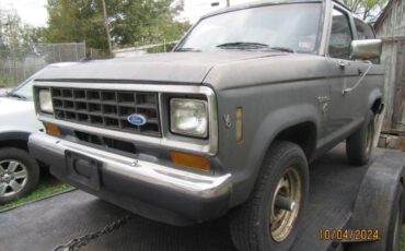 Ford-Bronco-1986-Silver-24