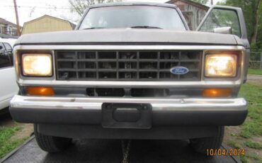 Ford-Bronco-1986-Silver-5