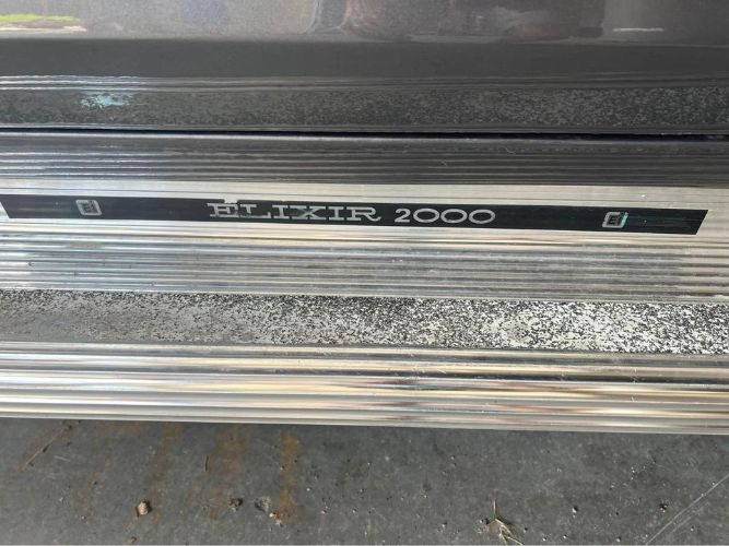 Ford-Bronco-1986-Silver-Red-1