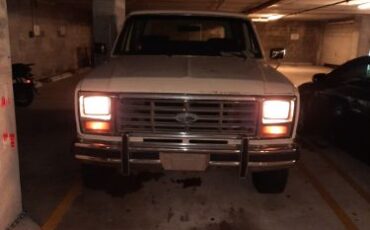 Ford-Bronco-1986-White-2