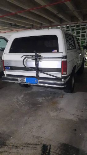 Ford-Bronco-1986-White-21